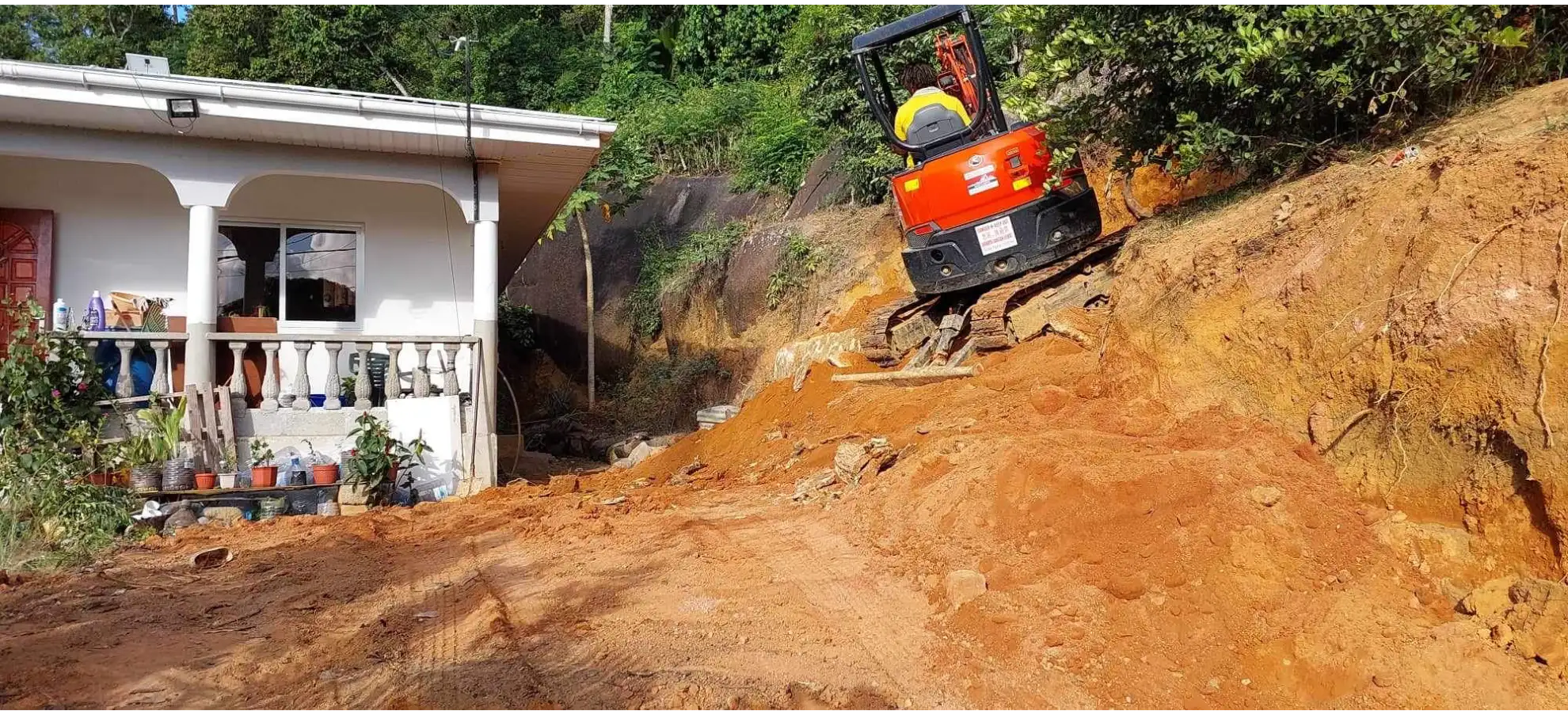 My excavator can work in very challenging conditions.