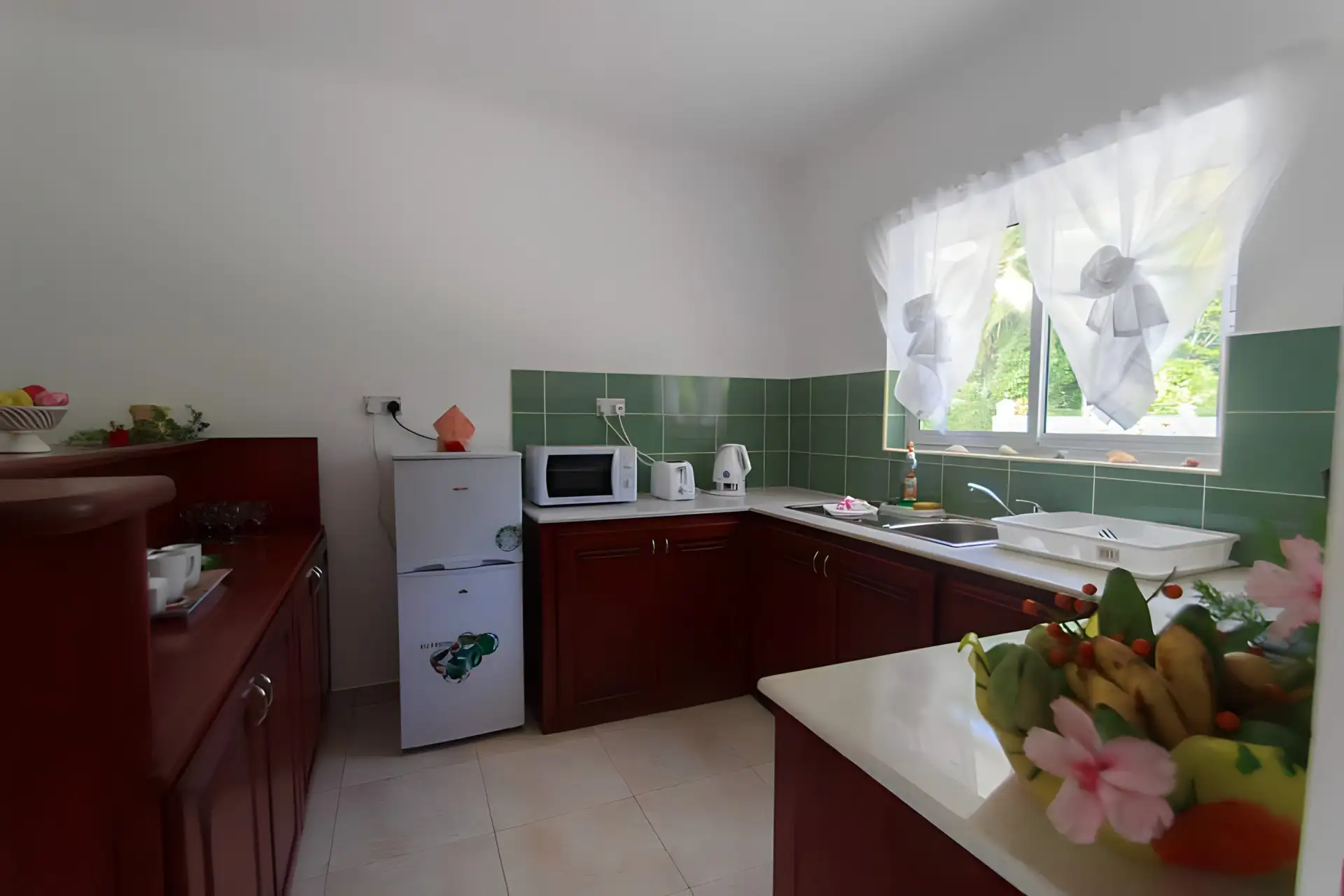 Coco Blanche is an exquisite privately-owned self-catering retreat nestled in the scenic haven of Anse Royale, South Mahé.