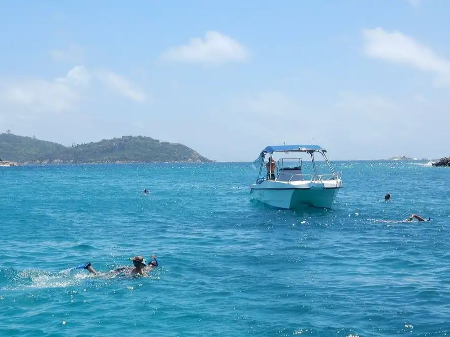 boat-2-YxGUI_5image