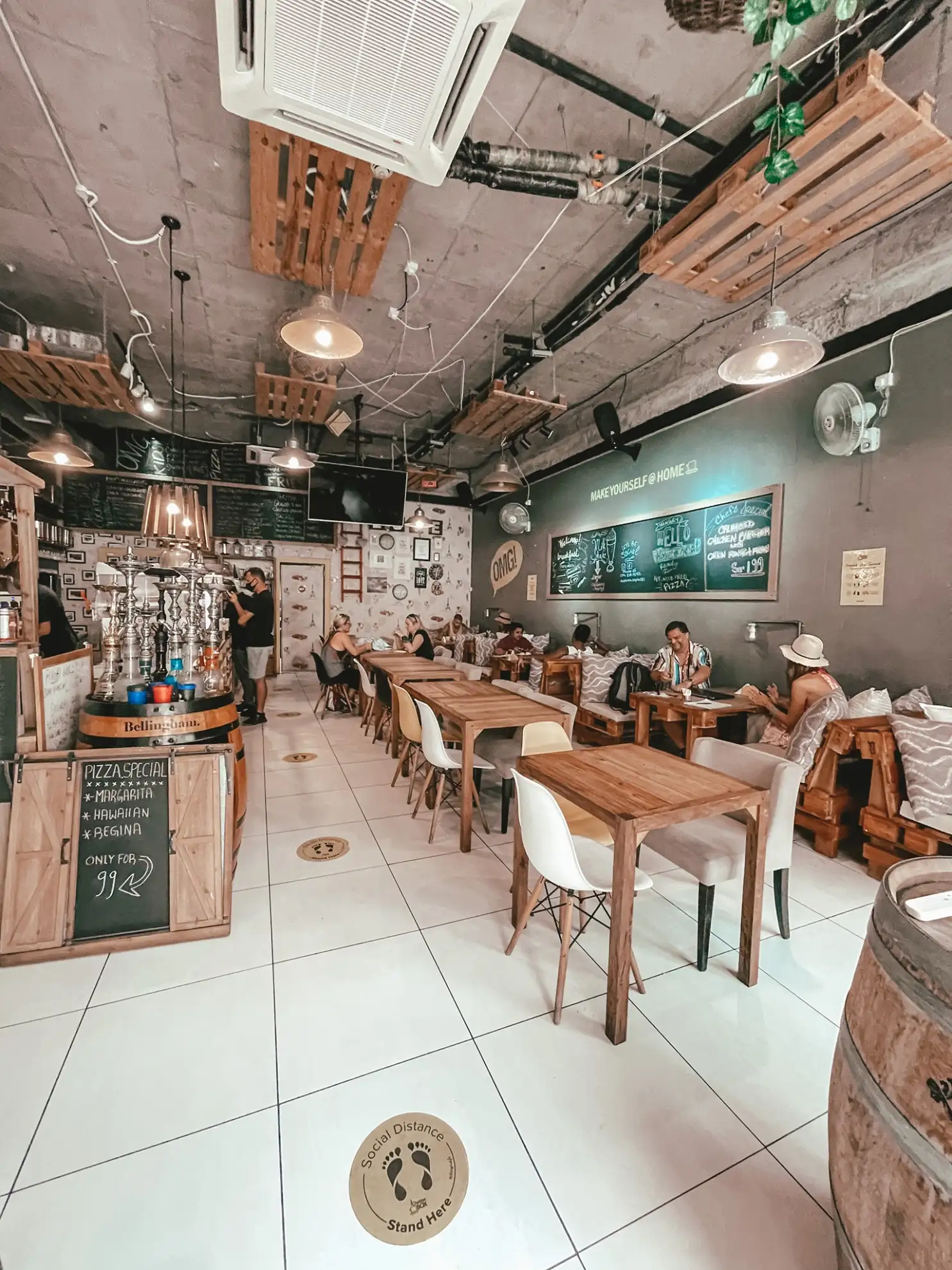 Since 2016, Chatterbox Café has revolutionized the coffee scene in Seychelles, combining traditional charm with fine-dining experiences.