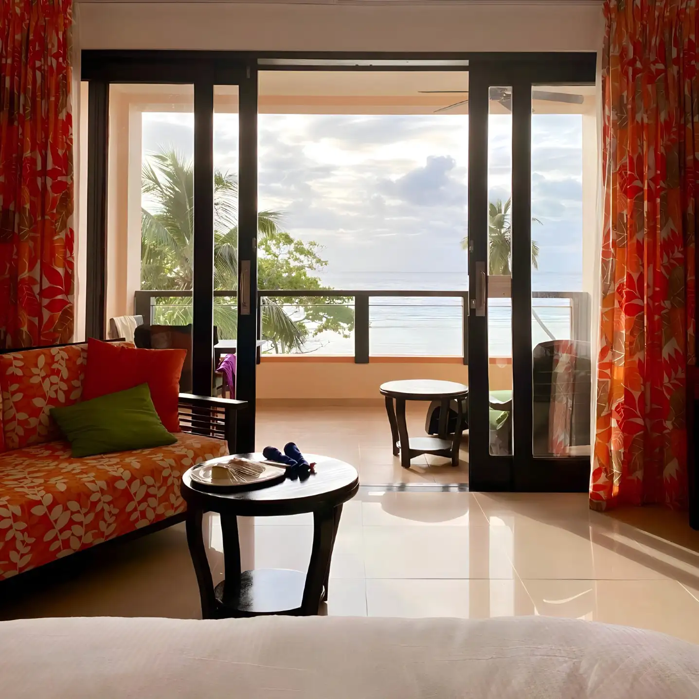 Ideally situated in the picturesque Anse Forbans, the modern four-star DoubleTree Resort & Spa by Hilton Hotel Seychelles - Allamanda offers a romantic and superb private beach surrounded by untouched lush tropical foliage.