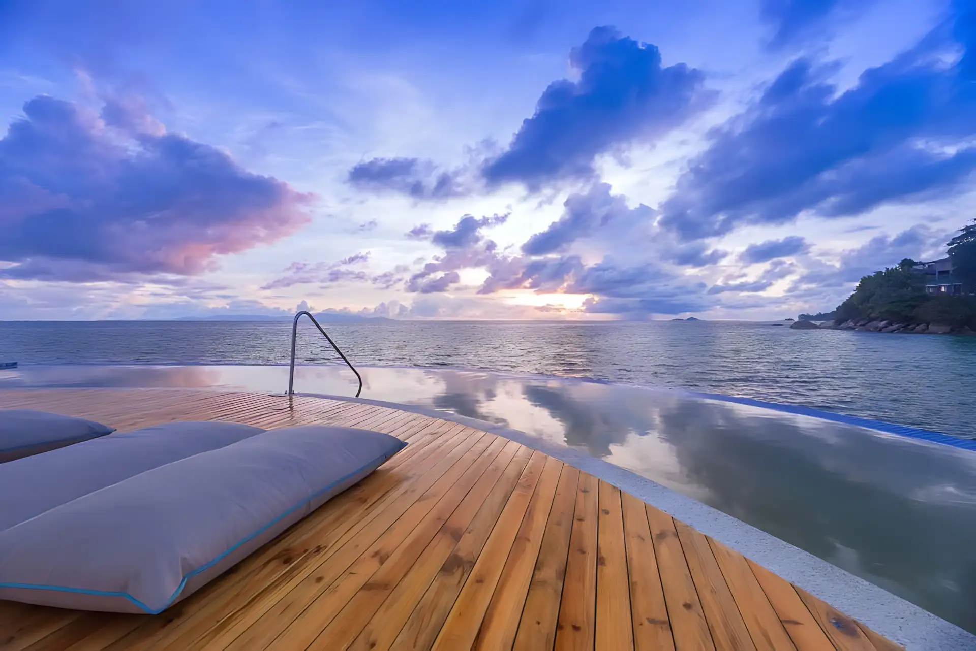 Named after the abundant Coco de Mer Palm tree, we offer a unique and unforgettable experience.