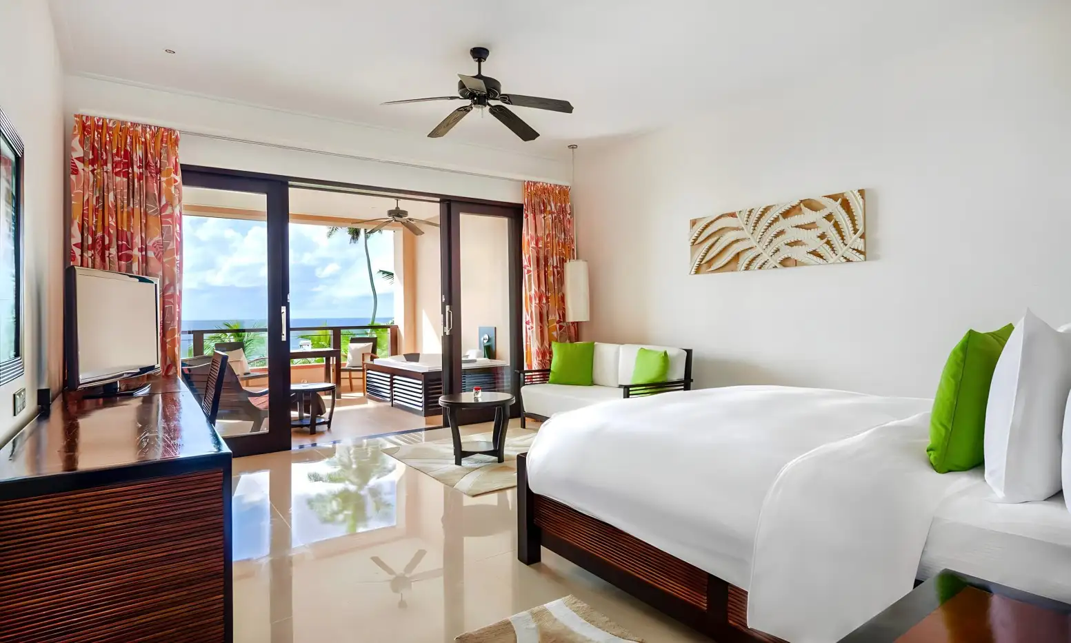 Ideally situated in the picturesque Anse Forbans, the modern four-star DoubleTree Resort & Spa by Hilton Hotel Seychelles - Allamanda offers a romantic and superb private beach surrounded by untouched lush tropical foliage.