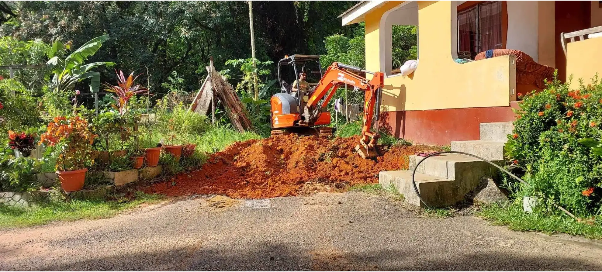 I deliver the excavator to any address in Seychelles and provide the operator also.