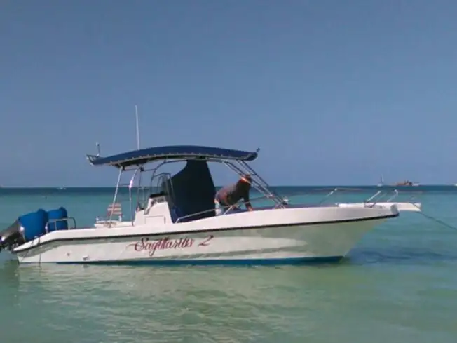 boat-2-YxGUI_1image