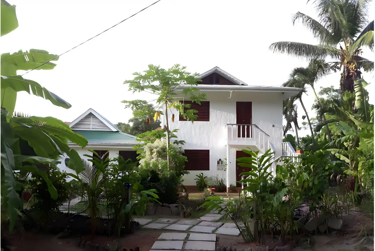 Experience a comfortable and affordable holiday at Coquillage Holiday Apartments, conveniently located near the enchanting Cote D'Or beach.