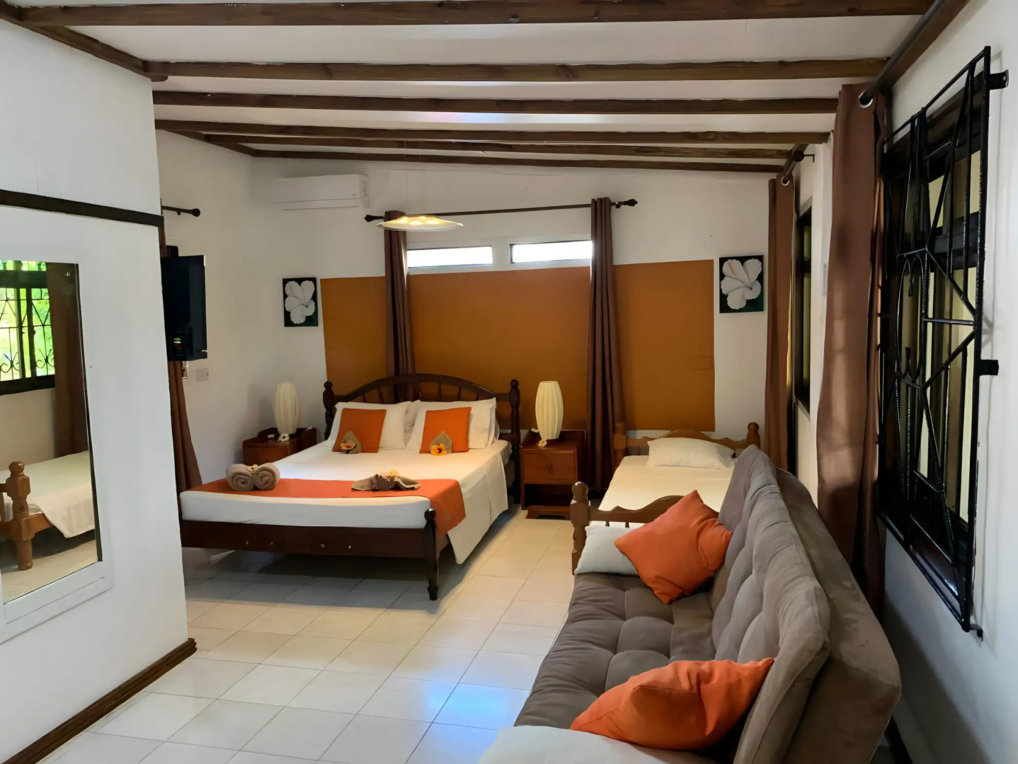 Amitie Chalets Bedroom