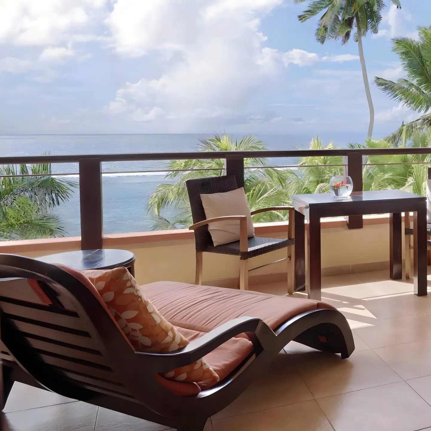 Ideally situated in the picturesque Anse Forbans, the modern four-star DoubleTree Resort & Spa by Hilton Hotel Seychelles - Allamanda offers a romantic and superb private beach surrounded by untouched lush tropical foliage.