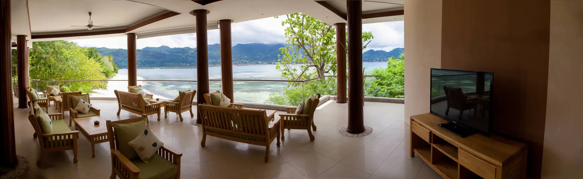 Cerf Island Resort, a boutique hotel situated at the entrance of the picturesque Sainte Anne Marine Park.