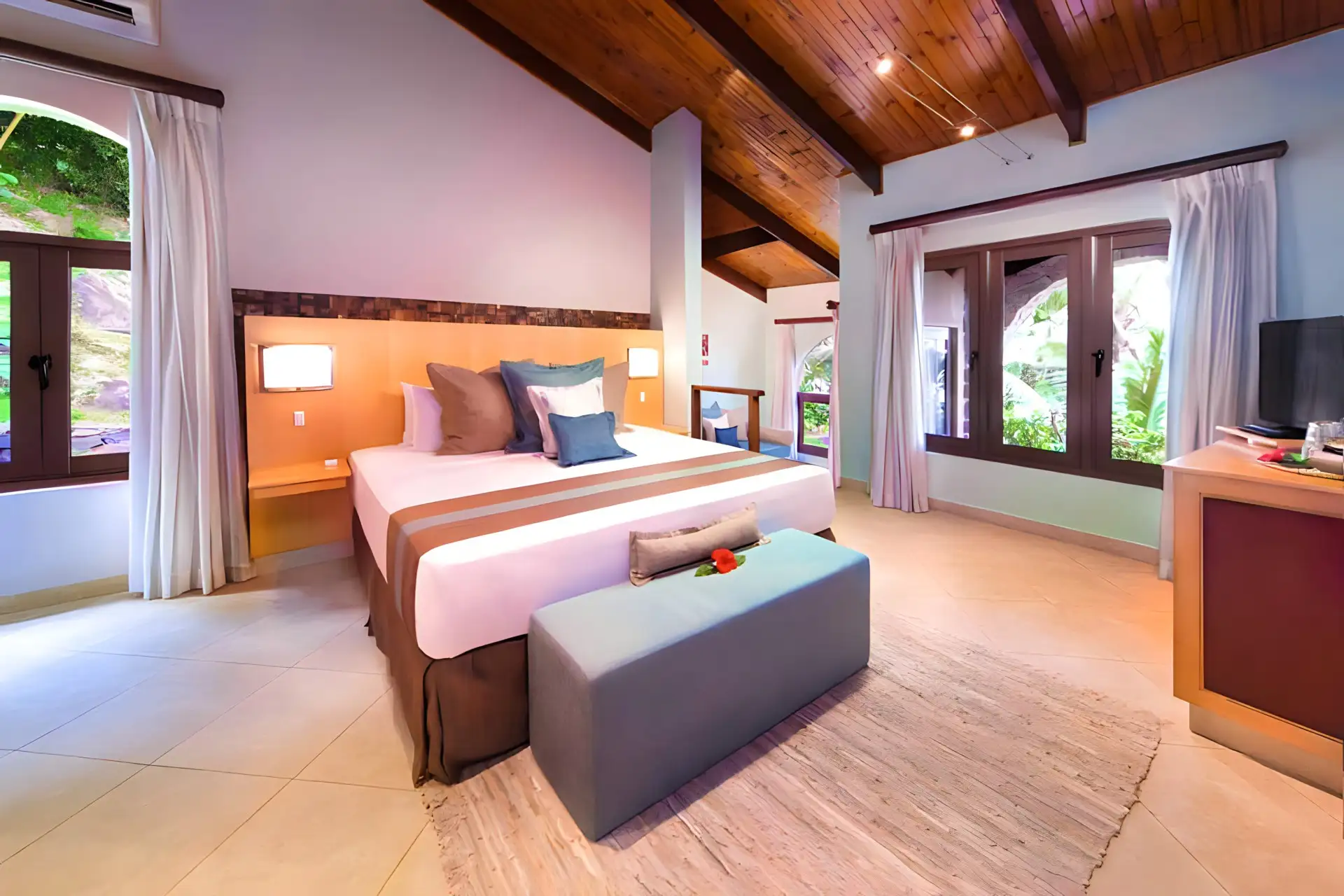 Named after the abundant Coco de Mer Palm tree, we offer a unique and unforgettable experience.