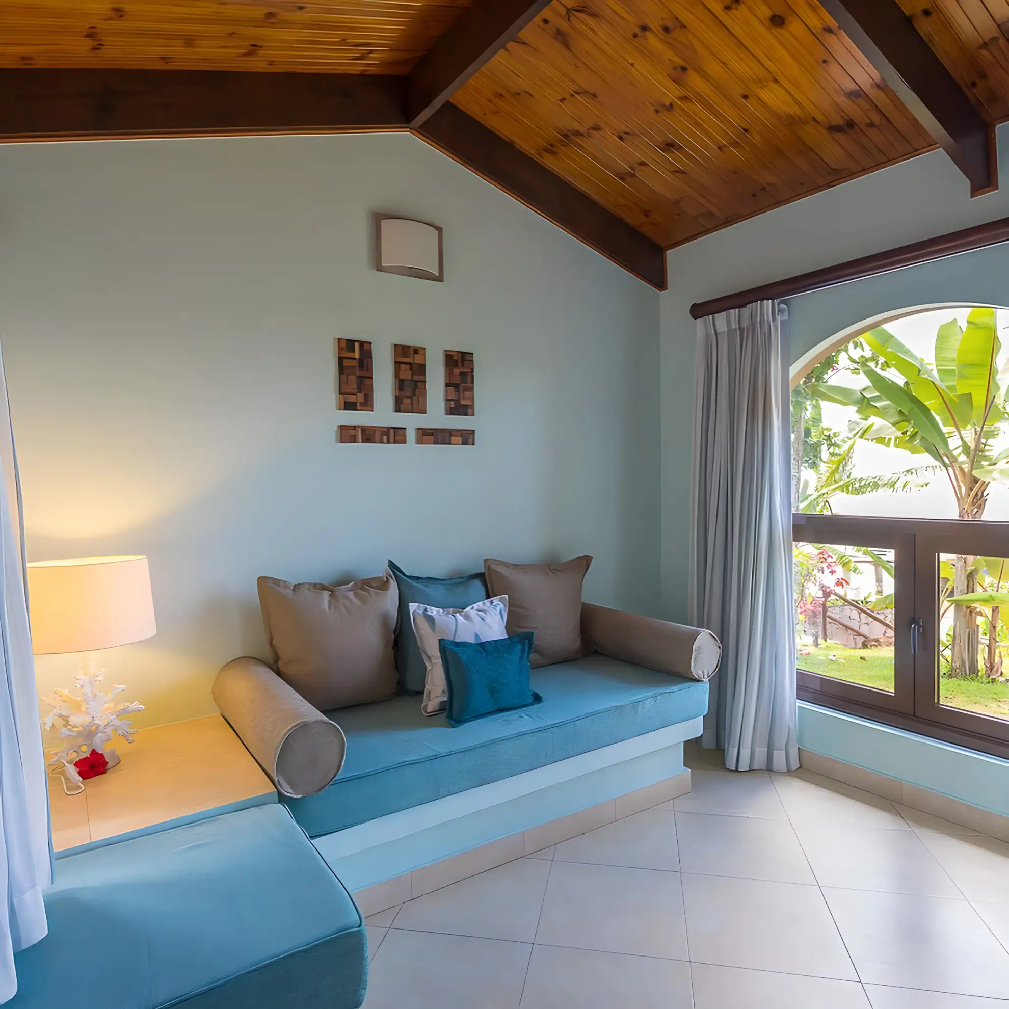 Named after the abundant Coco de Mer Palm tree, we offer a unique and unforgettable experience.
